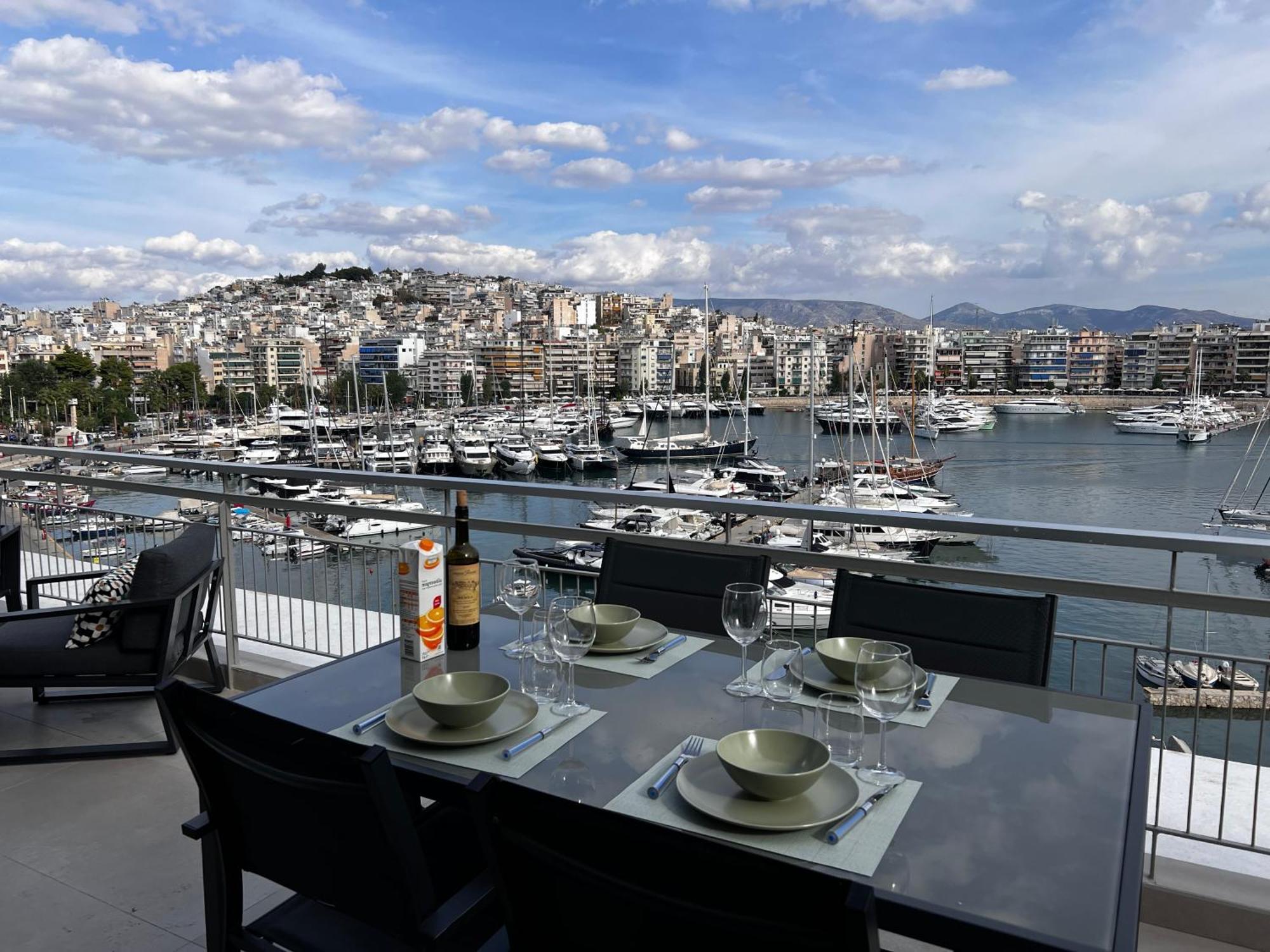 Stunning View Zeas Marina - 2 Bedrooms Piraeus Exterior photo